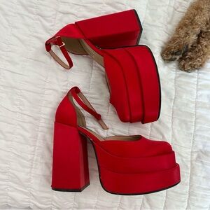 Steve Madden Charlize Red Satin Platform Heels Size 7.5